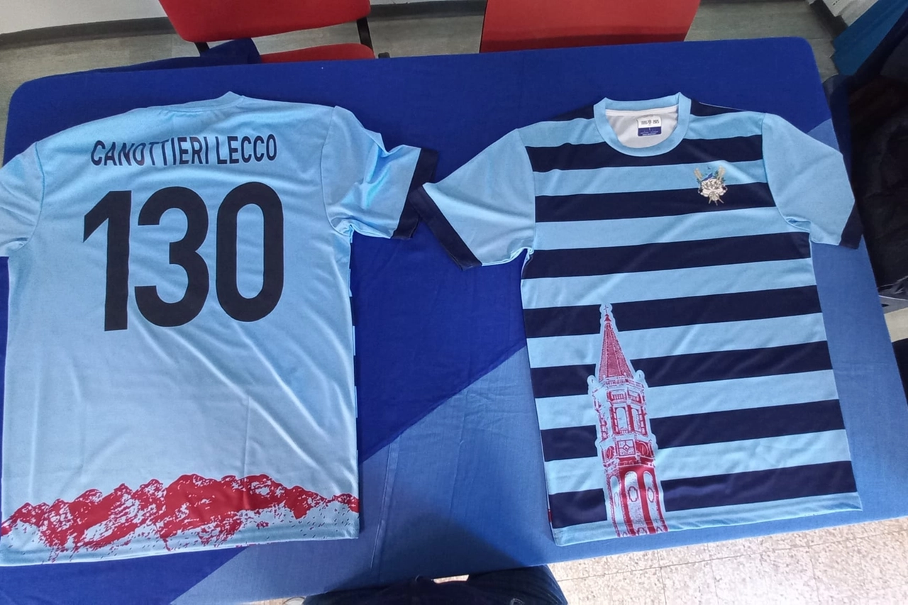 La terza maglia della Calcio Lecco realizzata in occasione del 130° della Canottieri