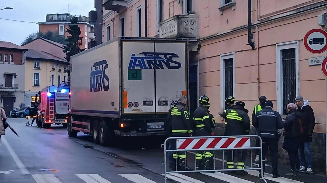 Saronno, oltre ai danni dovranno fare i conti con un senso unico alternato