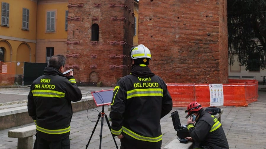 Il sopralluogo dei vigili del fuoco con il drone