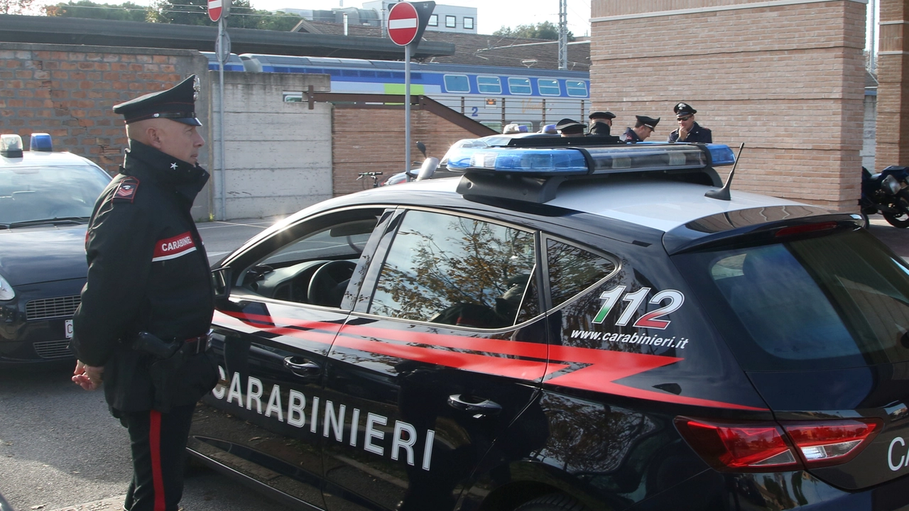 Carabinieri in stazione a Cesena (Archivio)