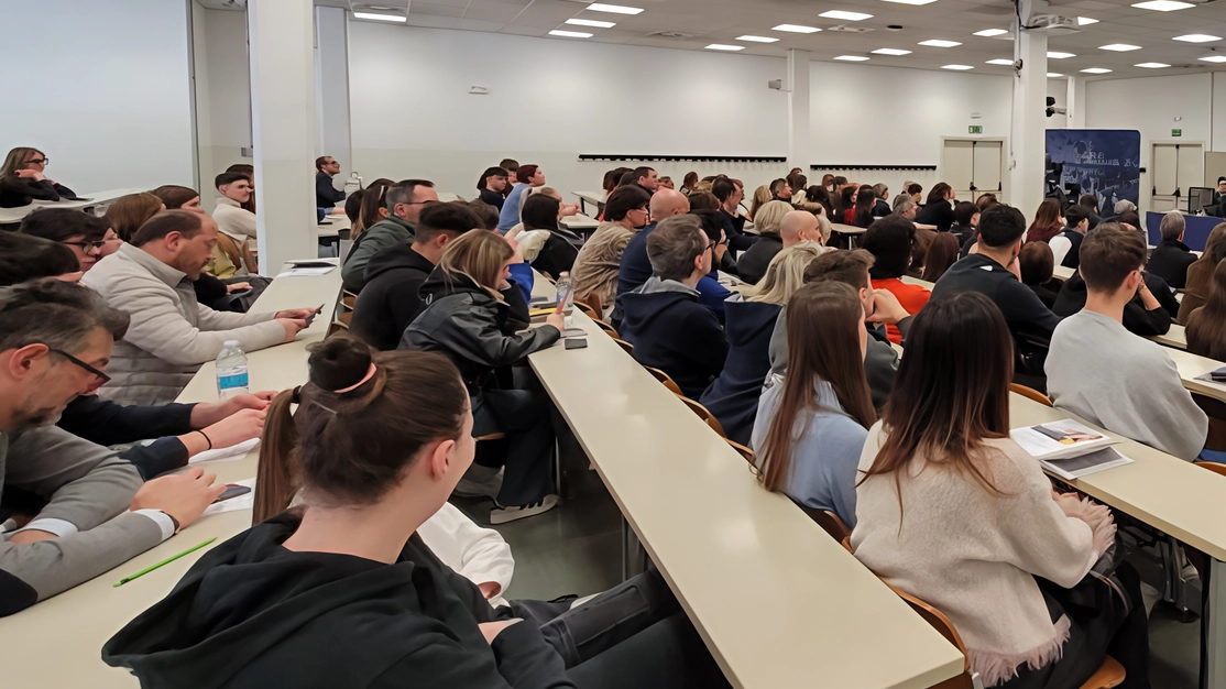 In duecento all’Open day della Liuc. Genitori e figli in aula sulla formazione