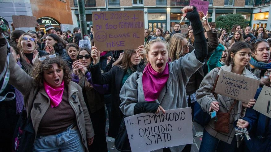 Aiuto per le vittime di violenza non autonome a livello economico. A dicembre sbloccati i fondi: 30 milioni. In Lombardia accolte 410 richieste su 793 fino al 2021. Cadmi: "Il vero problema è l’accesso al lavoro".