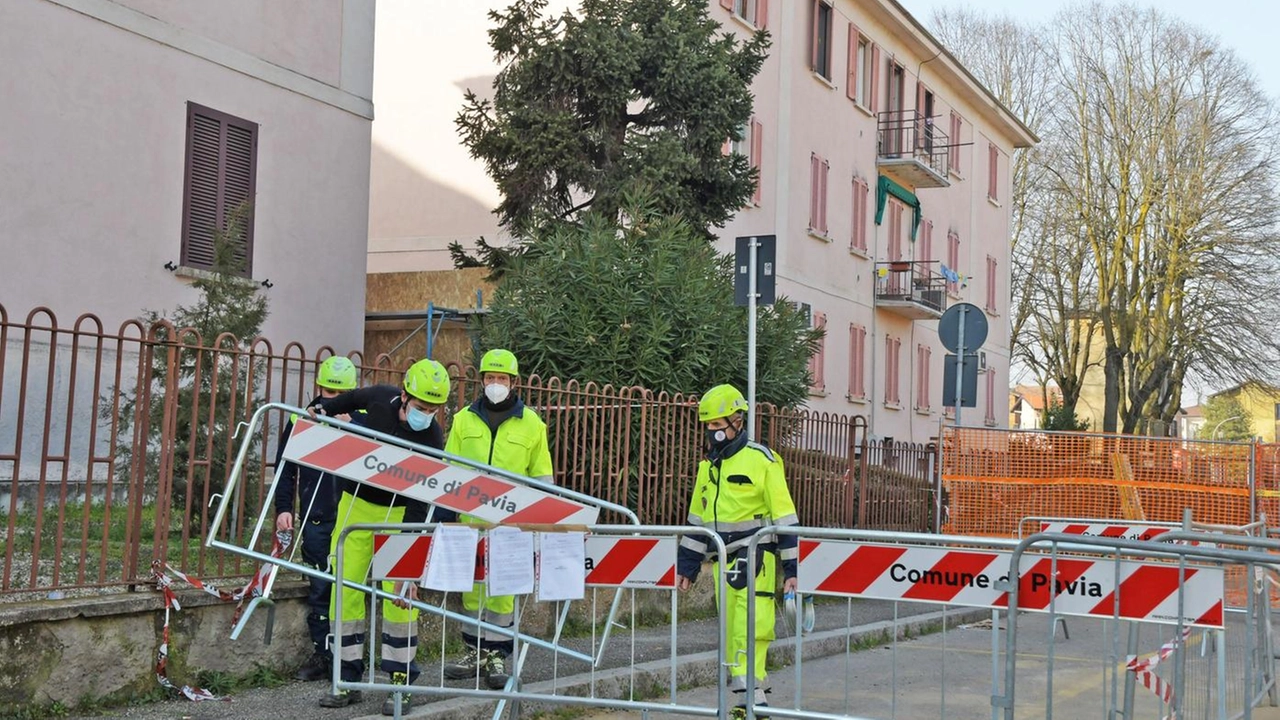 Palazzina collassata in via De Motis: "Tre le opzioni, bisogna scegliere"