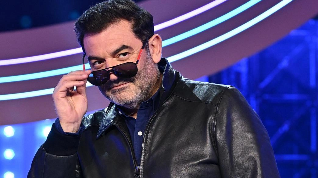 Max Giusti, 56 anni, comico, cabarettista, imitatore e conduttore televisivo