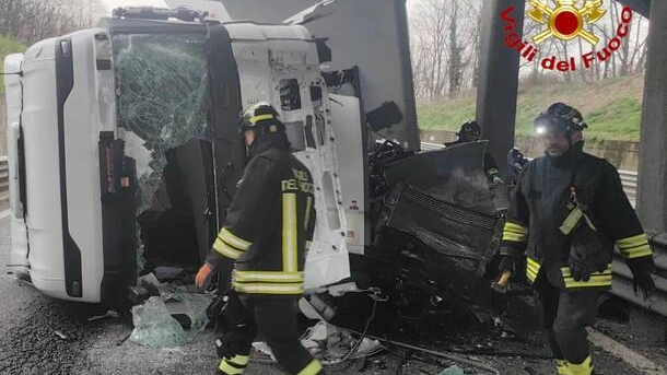 Incidente sulla 336 a Gallarate (Foto die vigili del fuoco)