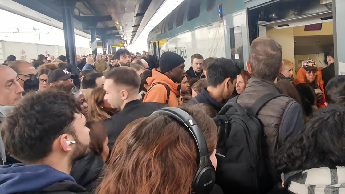 Disagi per i pendolari rhodensi. Treni in ritardo fino a 50 minuti