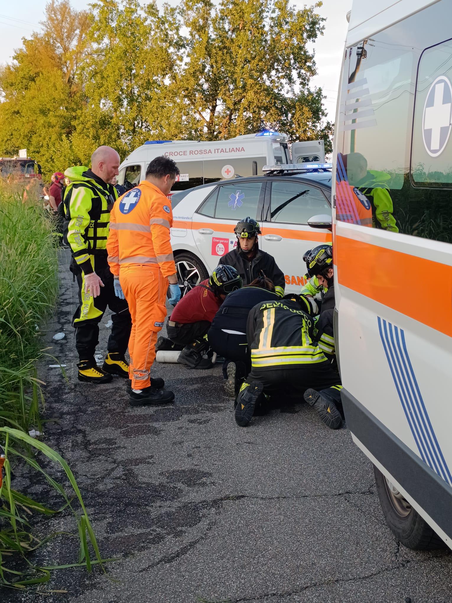 Schianto frontale tra due auto: gravi professoressa e il marito medico