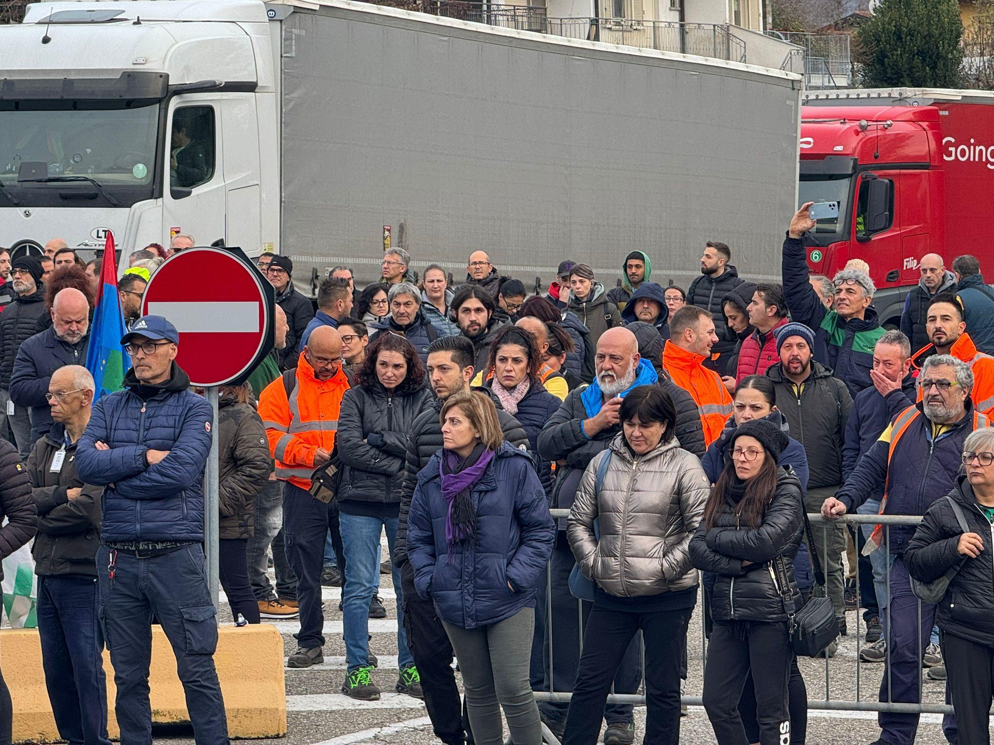 Beko conferma i tagli nel sito di Cassinetta. I licenziamenti vengono solo ridotti: da 541 a 350