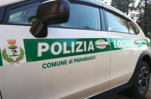 Parabiago, blitz della Polizia locale: chiusa lavanderia abusiva, scattano le sanzioni