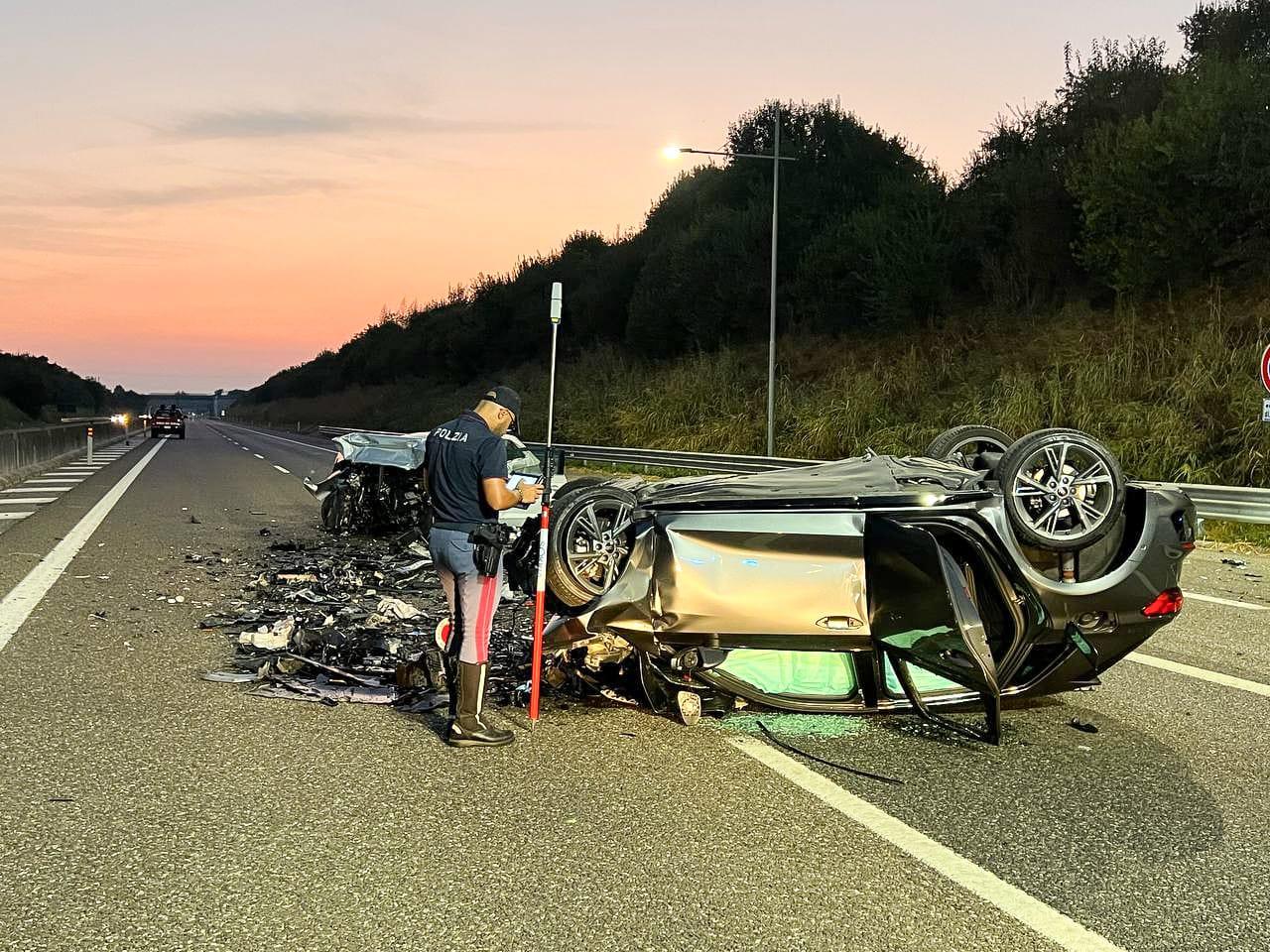 Brescia, auto contro mano sulla “Corda Molle”: un morto e un giovane di 25 anni gravissimo