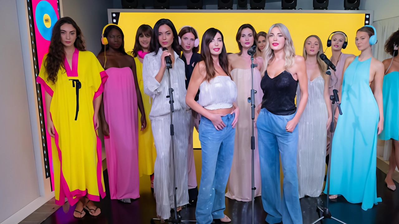 La Twins debutta con successo la sua capsule collection di jeans a Milano, in un evento esclusivo presso Radio Mediaset. Celebrità e dettagli preziosi caratterizzano la linea, unendo moda e musica in un'esperienza unica.