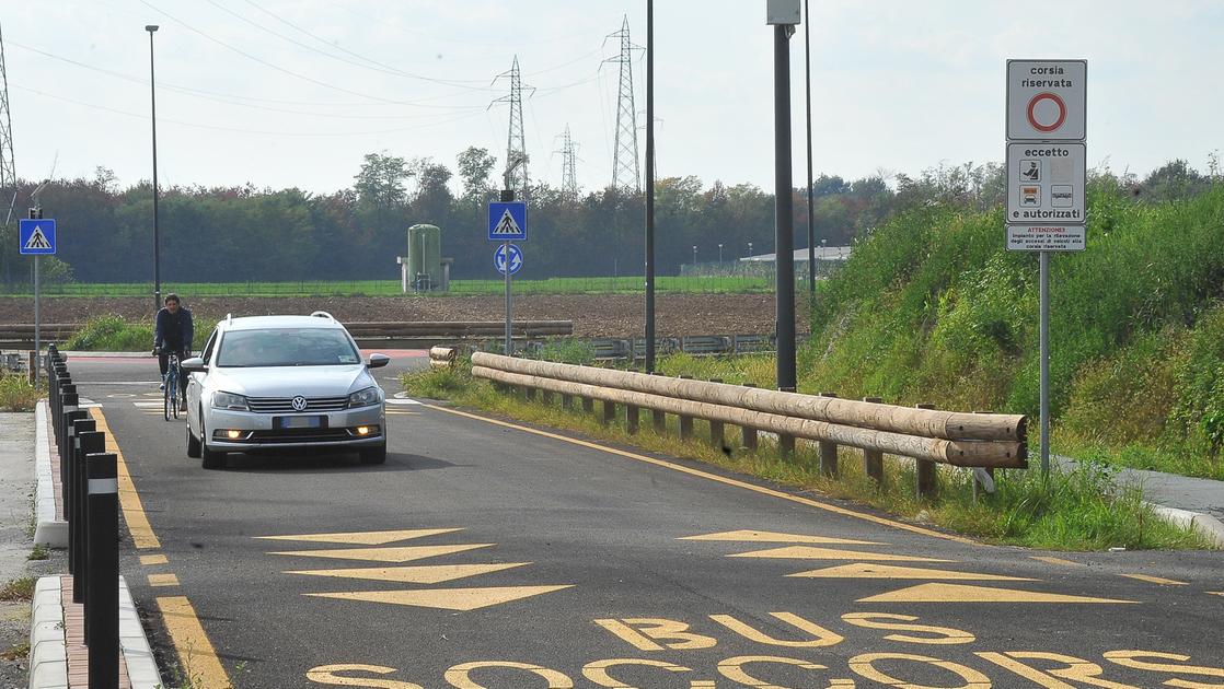 Svolta a Legnano, apre finalmente la bretella in viale Liguria: “Attesa lunga dieci anni”