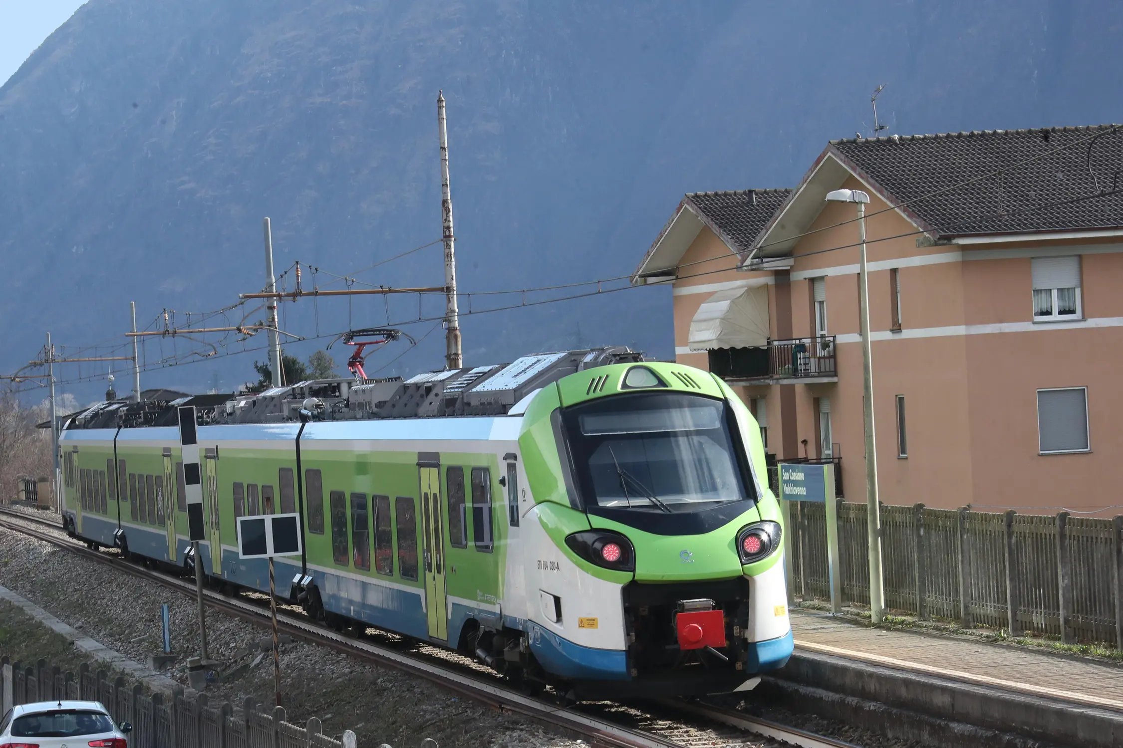 Temporali e nubifragi, la ferrovia Colico-Chiavenna chiusa per precauzione