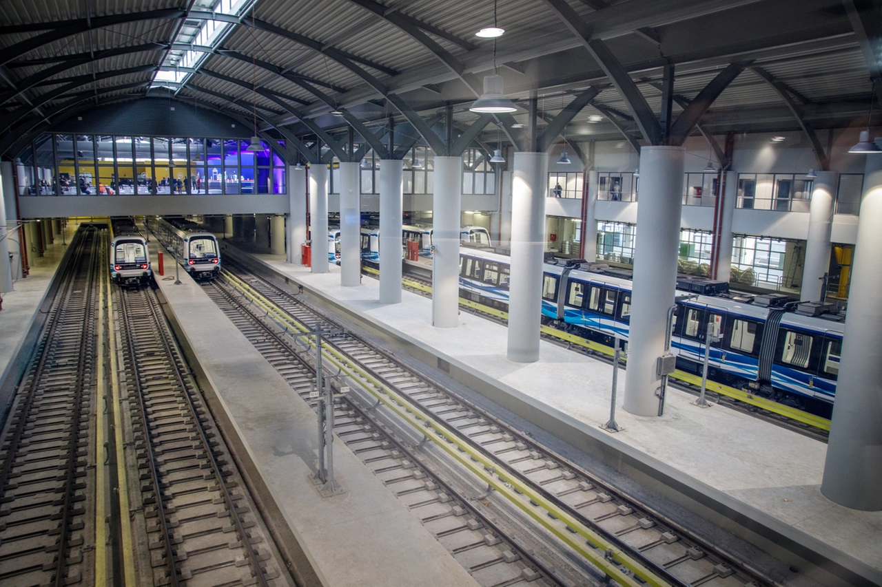 Il deposito dei treni della metropolitana di Salonicco