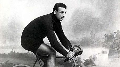 Luigi Ganna, chi era il ciclista varesino vincitore del primo Giro d’Italia a cui è stata intitolata una sala del Pirellone