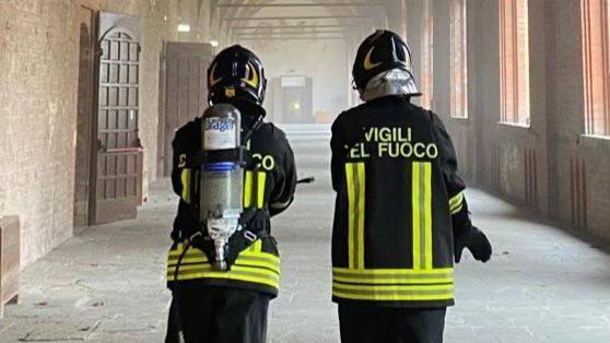 Scatta l’allarme antincendio al Castello visconteo, si diffonde nube di sostanze estinguenti