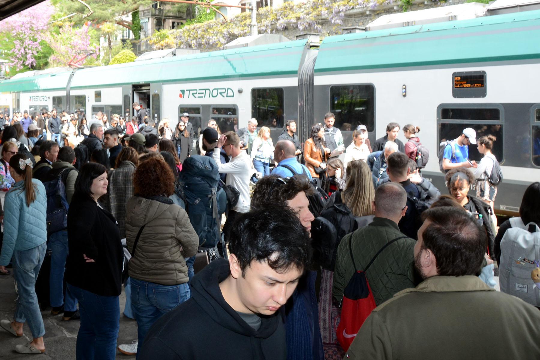 La Lombardia riscopre in treno: aumentano i pendolari ed è boom di viaggiatori nei weekend