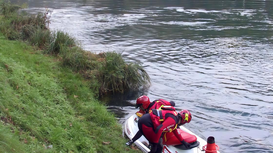 Tragici tuffi dal ponte San Michele. Facile scavalcare i parapetti senza reti di protezione adeguate