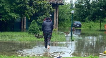 Maltempo a Milano, ancora sfollati nel Parco Lambro: danni per decine di migliaia di euro. Appello di don Mazzi: "Aiutateci"