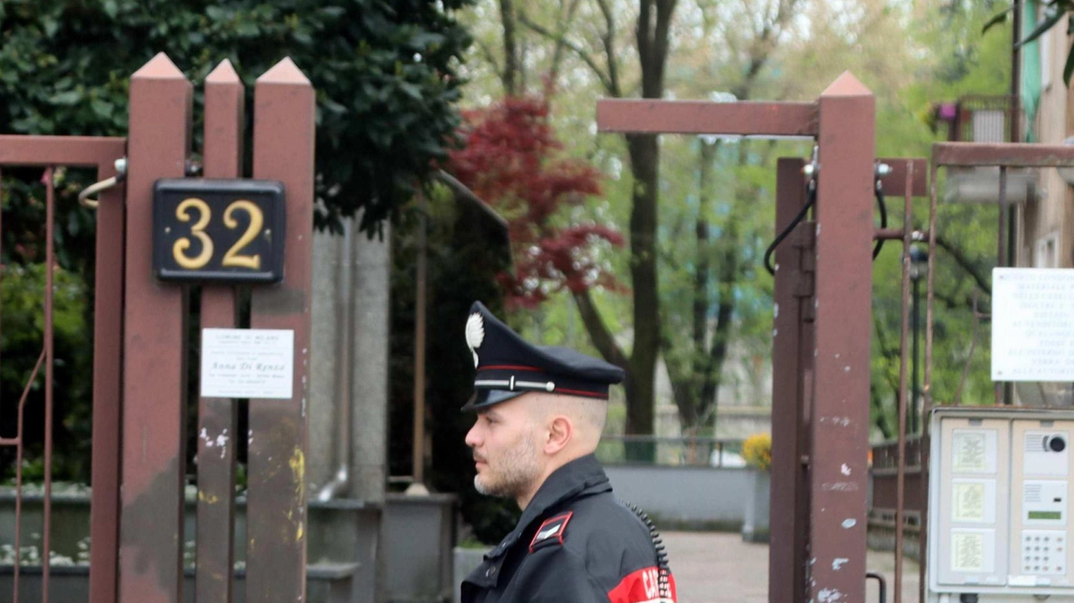 In via Trentacoste Ferito all’addome: grave al Niguarda La ex in caserma