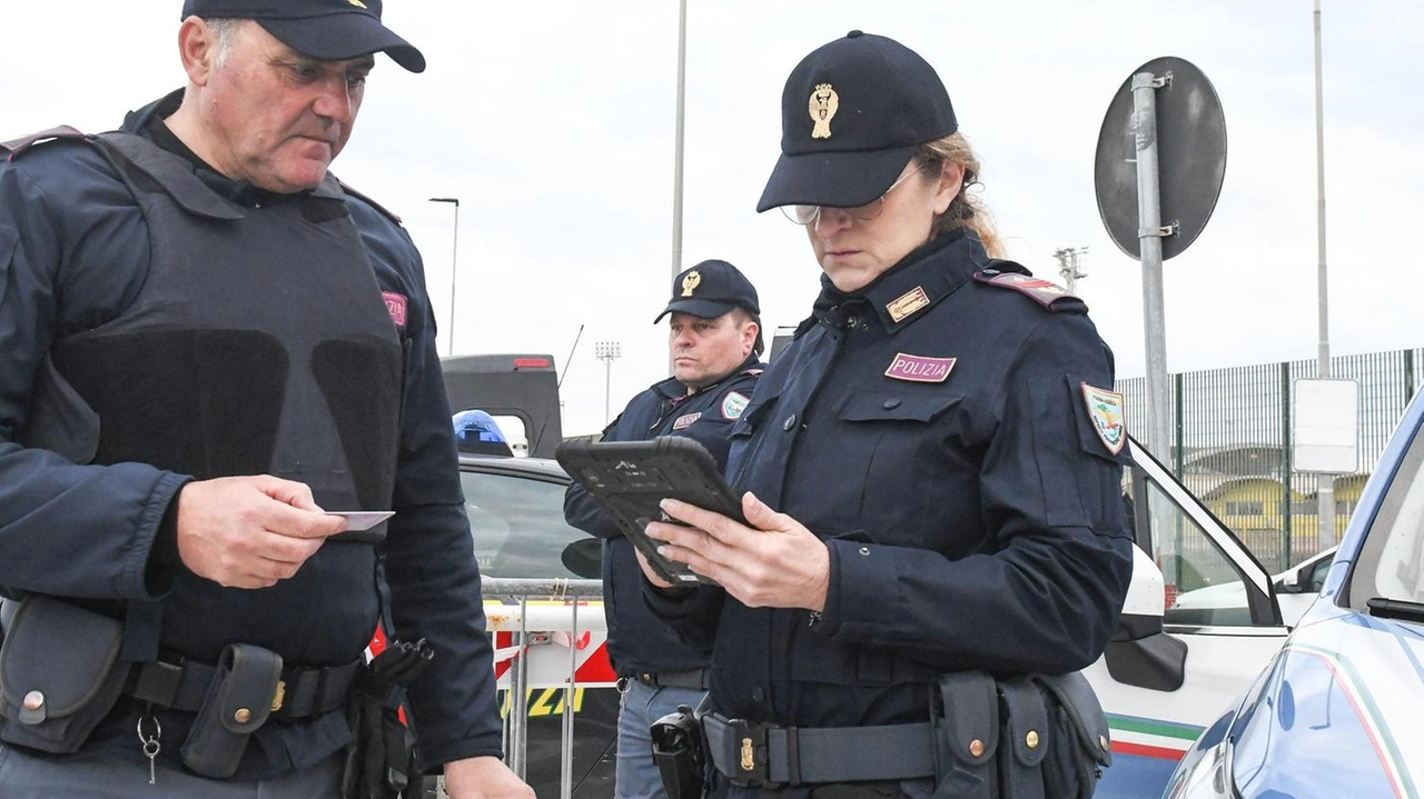 L’episodio è cominciato alle 13,30 in via Palestro e si è. concluso. in via da Giussano