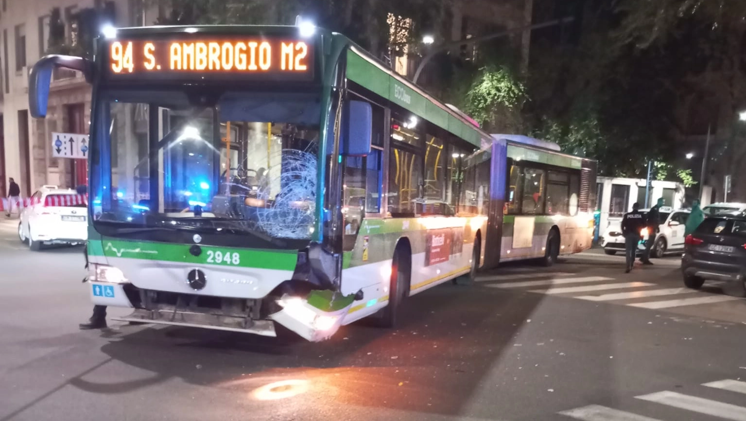 L'autobus della linea 94 coinvolto nell'incidente in cui ha perso la vita il 20enne Alberto Rossi