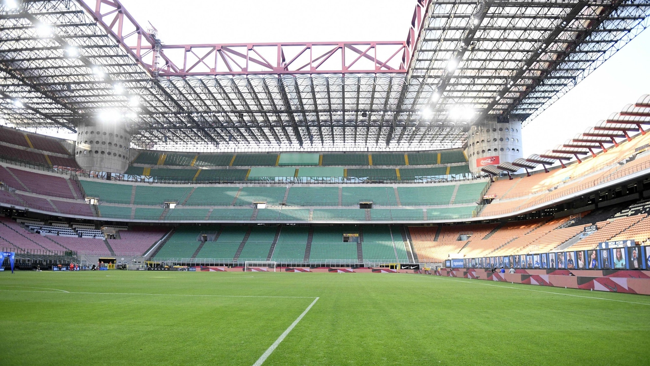 Bozza del progetto del nuovo San Siro pensato dai club; a destra, lo stadio oggi