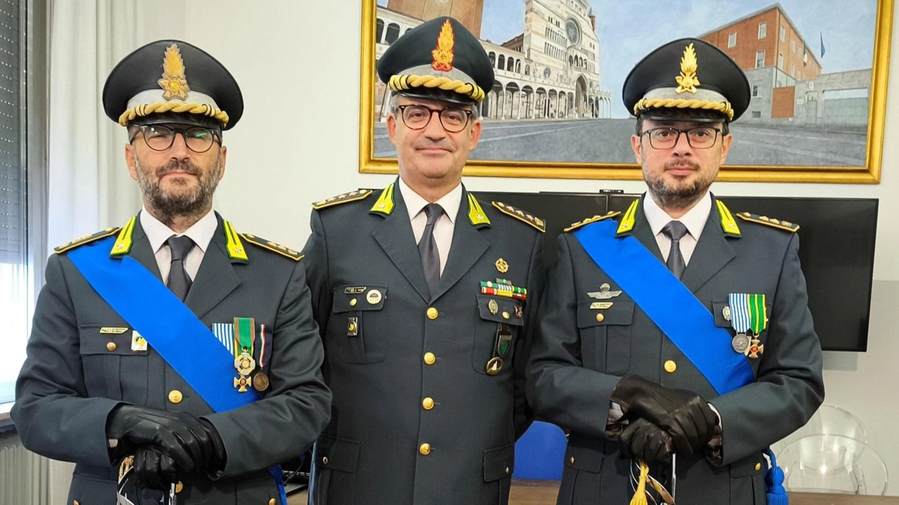 Cambio al vertice della Guardia di Finanza di Cremona: il tenente colonnello Martino lascia il comando al tenente colonnello Di Filippo, proveniente da Firenze.