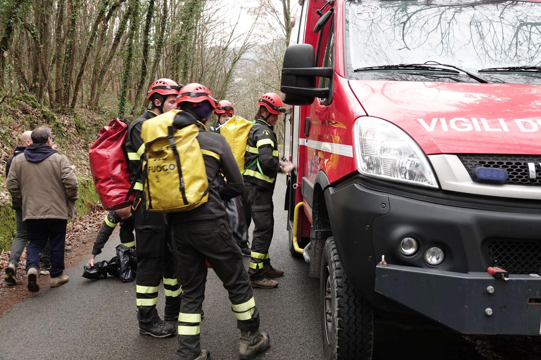 Milanese scomparso nel nulla a Fortunago: trovata la moto con il casco e il cellulare. Ma di lui nessuna traccia