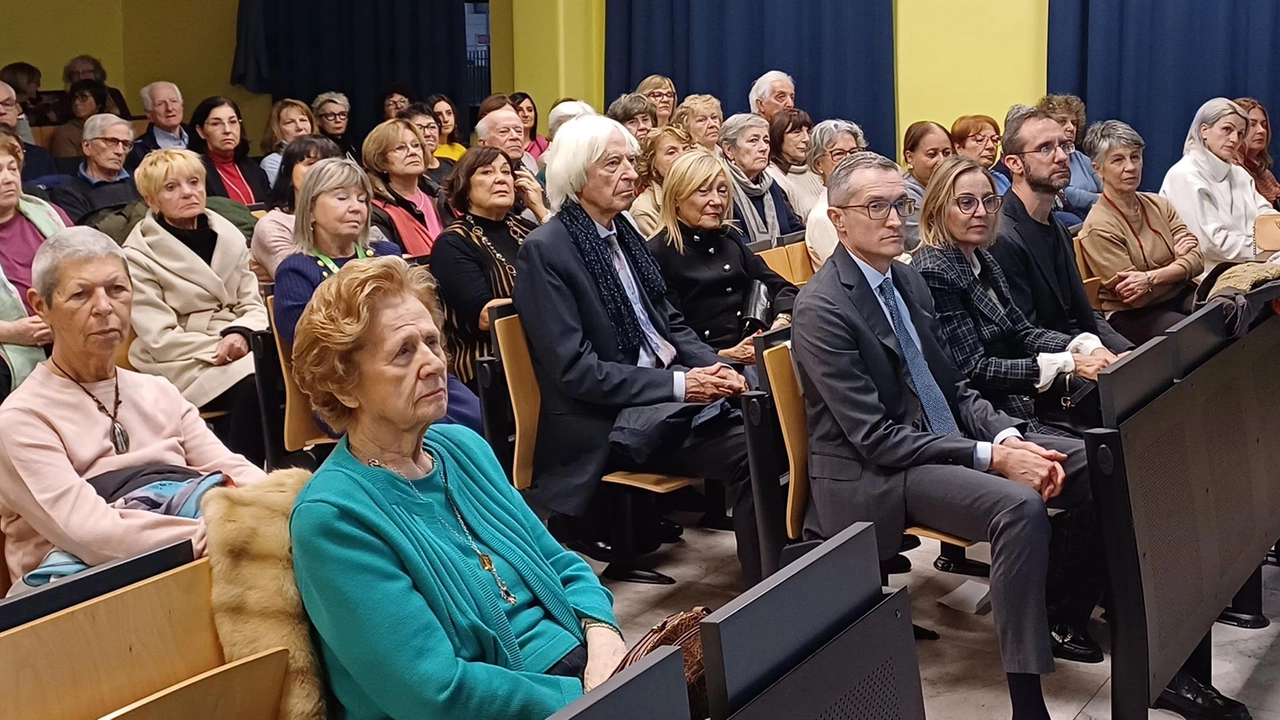 L’associazione volontari ospedalieri opera al San Raffaele e alla Rsa San Rocco. Un momento di aggregazione tra i circa 200 iscritti nella sezione di Segrate. .