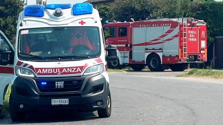 Ambulanza e vigili del fuoco (Foto archivio)