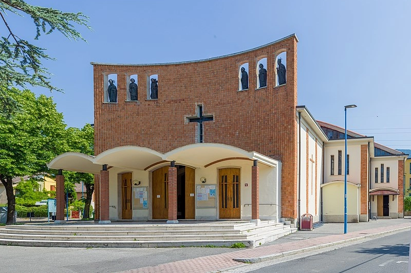 La chiesa di Santa Giulia al Villaggio Prealpino