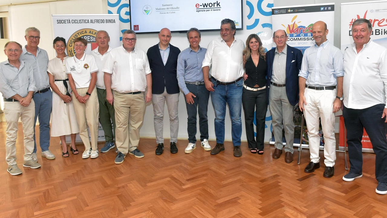 Gli organizzatori del Binda Cycling Festival la cui presentazione si è tenuta alla Camera di Commercio di Varese