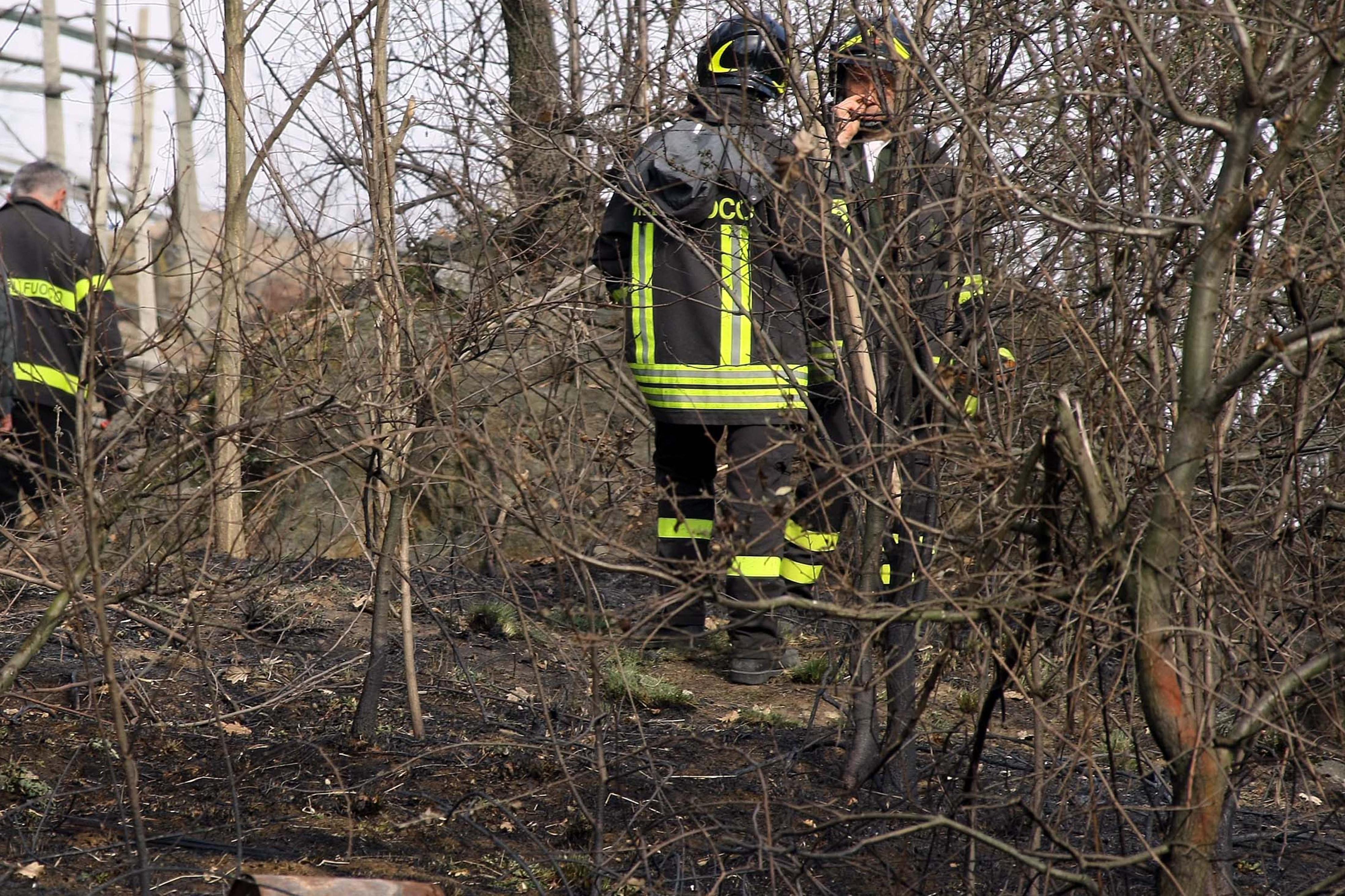 Notte d’inferno a Teglio: è caccia al “piromane di Capodanno”