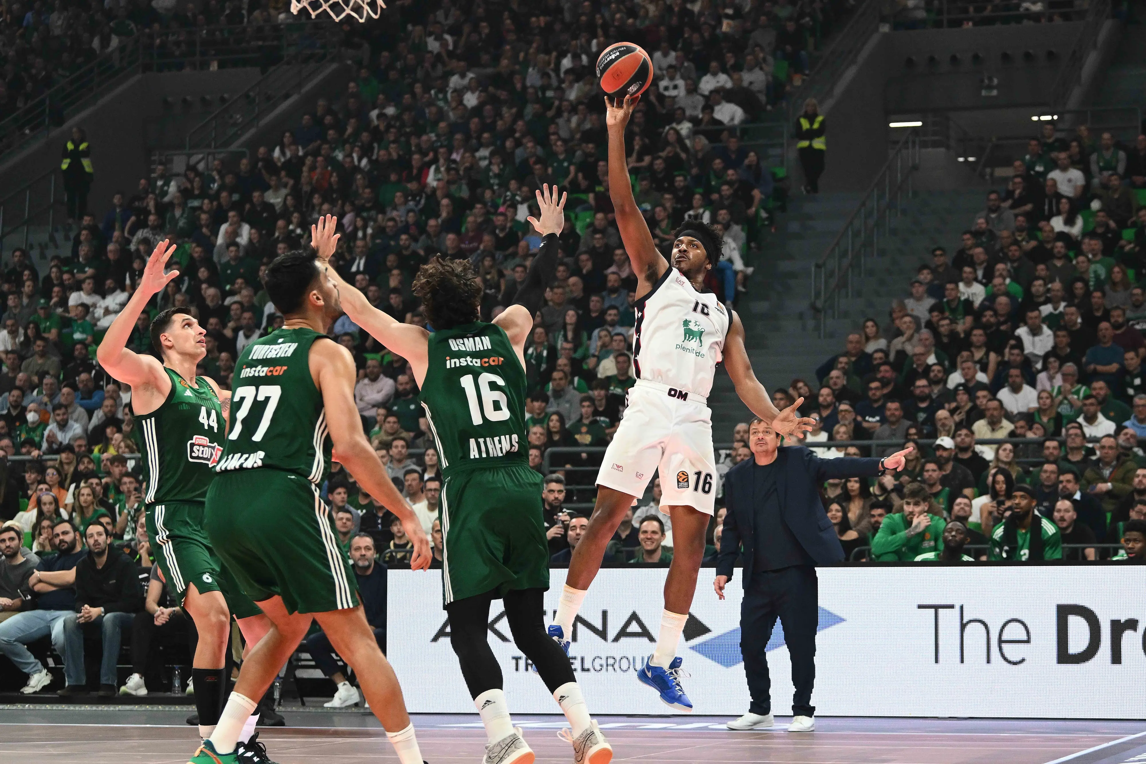 Eurolega, Nunn straripante: il Panathinaikos travolge Milano 103-74