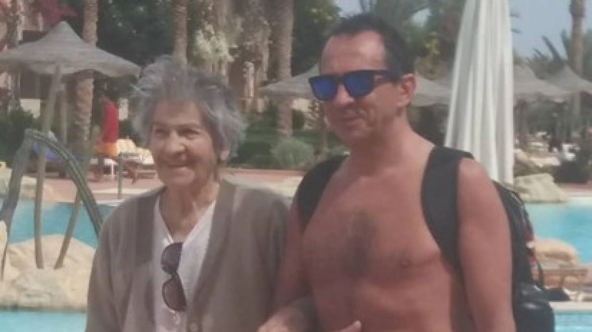 Liliana Agnani, 90 anni, residente alla Barona, con il figlio Stefano Garini, 62