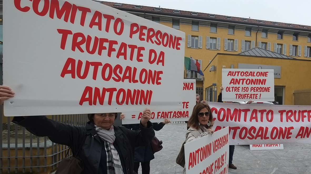 I cittadini truffati dall'autosalone hanno costituito un Comitato