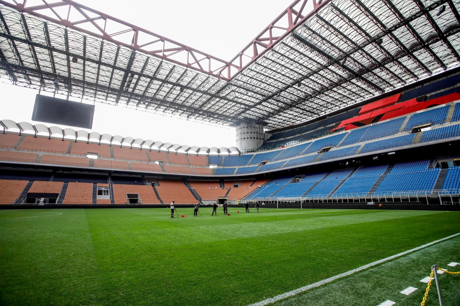 Un'inquadratura dell'interno di San Siro