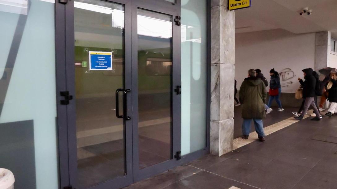 Bagni in stazione guasti da tempo: "Inaccettabile"