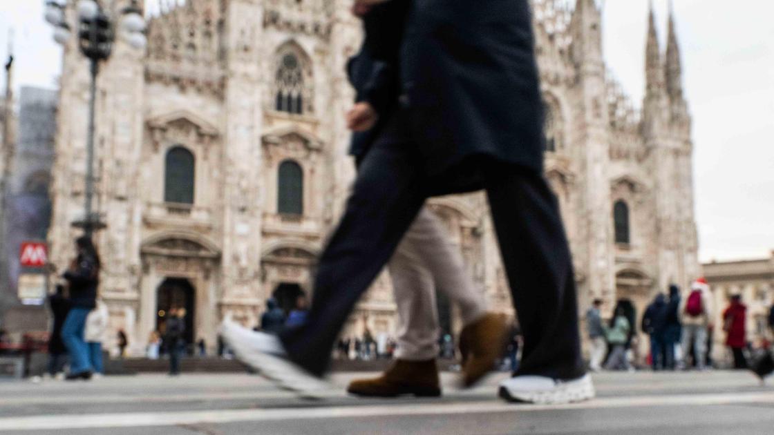 La stretta sulle sigarette all’aperto. Strade e piazze, tabacco bandito. Grandi: "Io, fumatrice, cambierò"