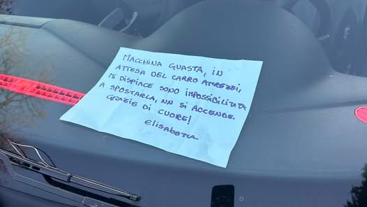 Oltre il danno la beffa: tentano di rubarle l’automobile e la polizia locale la multa