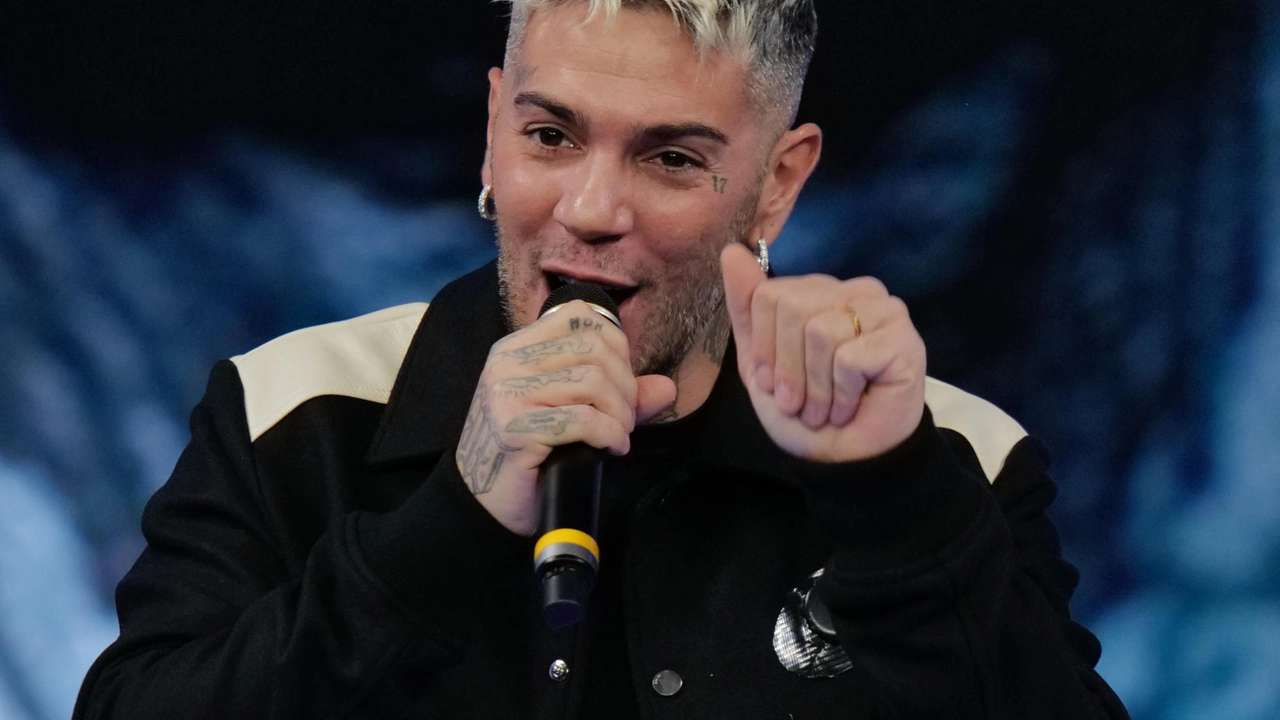 Emis Killa si ritira dal Festival di Sanremo 2025