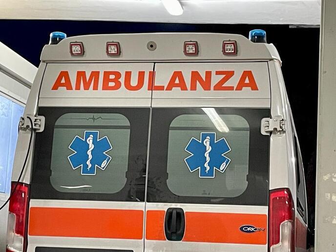 San Colombano al Lambro, scontro tra tre auto: 4 feriti gravi, tra cui un bambino di 12 anni