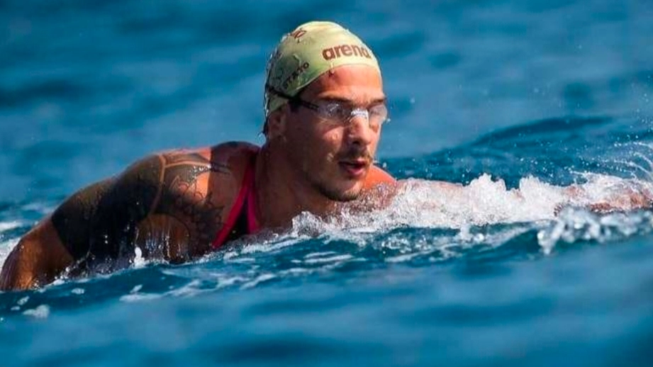 Il gesto dell’ex nuotatore plurimedagliato e finalista alle Olimpiadi di Rio 2016. "La corrente del fiume era fortissima. Ho pensato: non sotto i miei occhi, non me lo perdonerei"