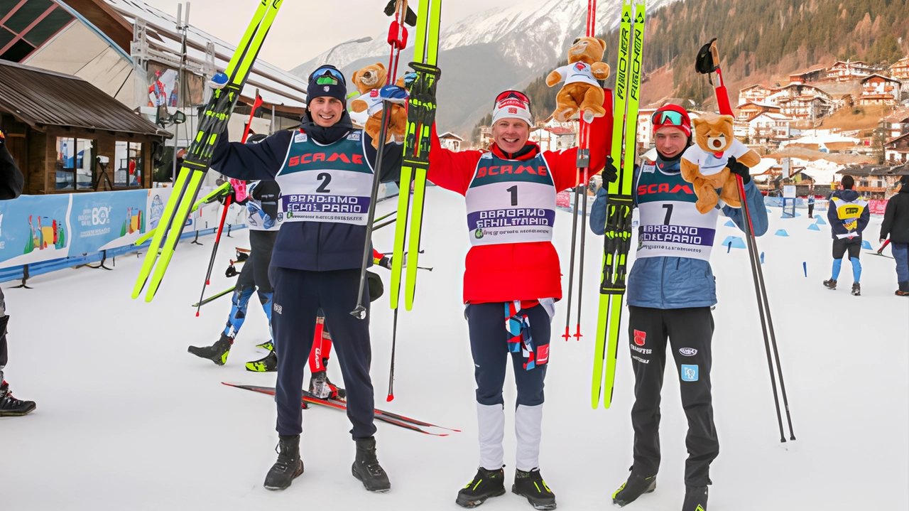 Da sinistra, l’atleta delle Fiamme Gialle Davide Negroni, Lars Heggen (vincitore in 23’16″8) e Jakob Elias Moch (terzo sul podio)