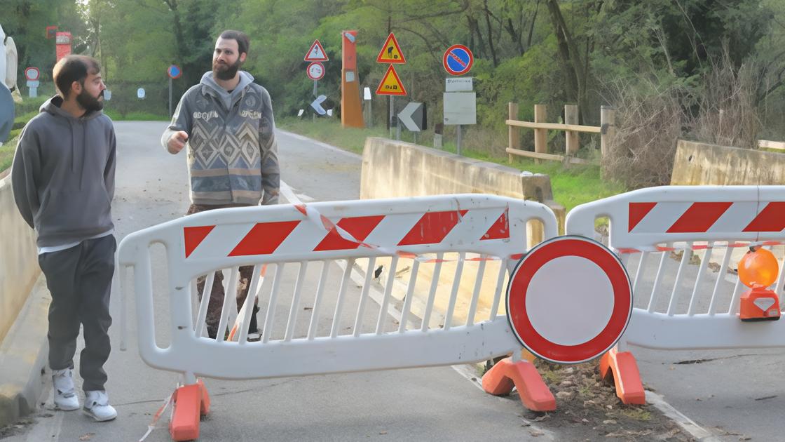 Mobilitazione nel Cremonese, chiatta finisce alla deriva