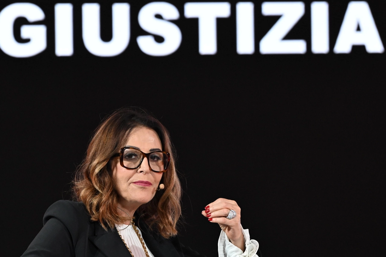 La ministra del Turismo, Daniela Santanchè al Salone della Giustizia a Roma, 24 ottobre 2023 (Ansa)