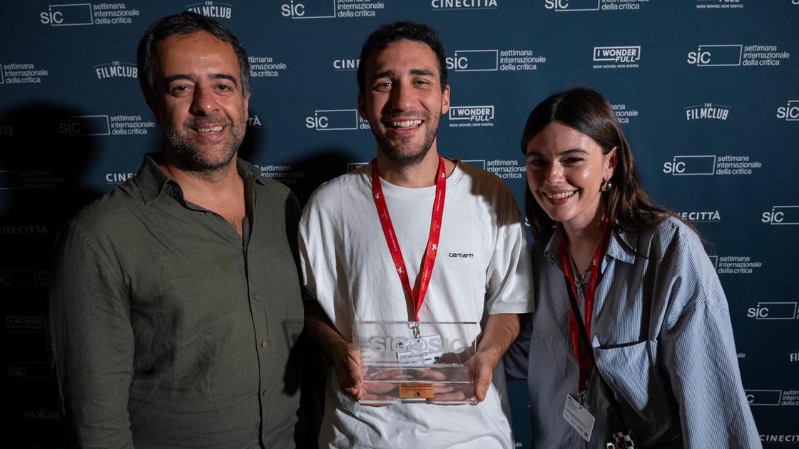 Marco Talarico festeggia il miglior contributo tecnico