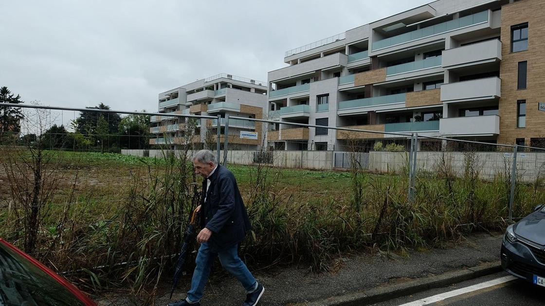 Tra cemento e promesse. Il “miraggio“ del giardino in cambio di due palazzi