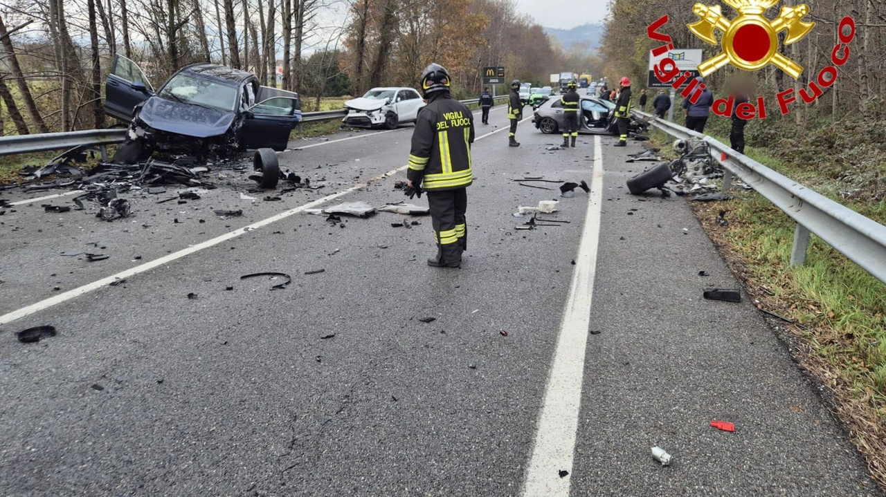 Fra le concause dell'incidente anche l'asfalto reso scivoloso dalla pioggia